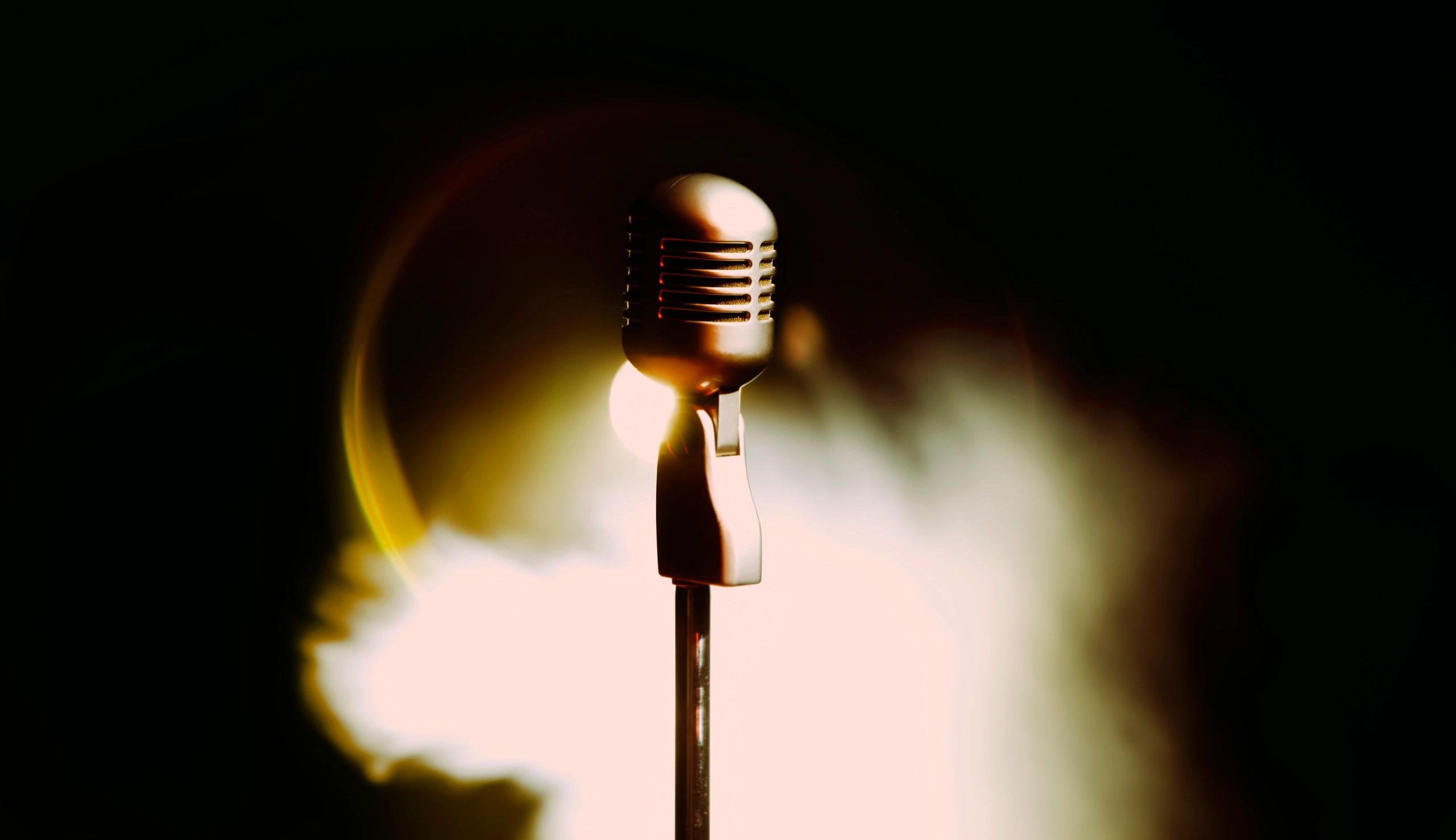 Retro microphone symbolizing radio conversations